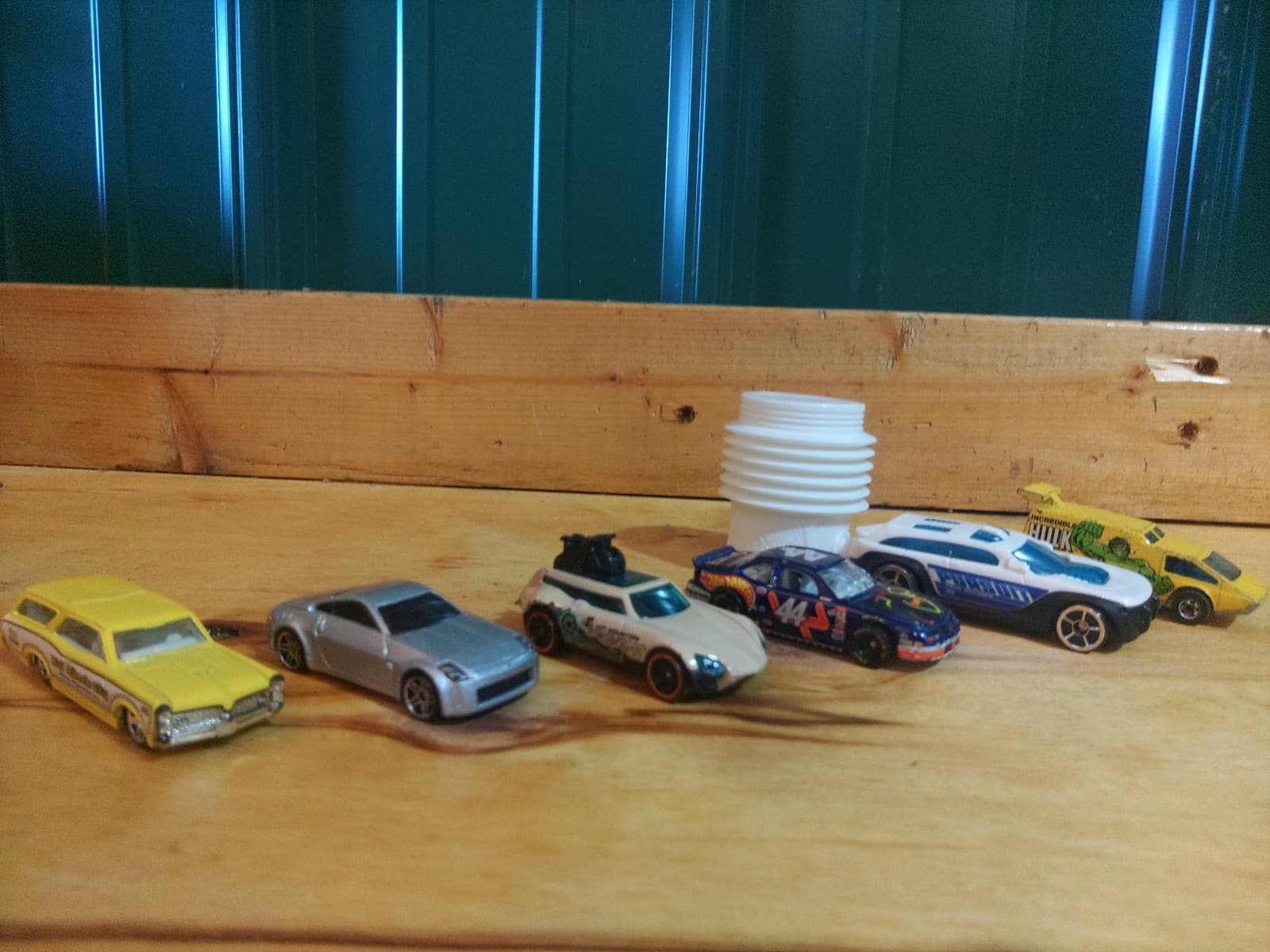 Hot Wheels Die-Cast Car Lot – 6 Cars | Nissan 350Z, NASCAR, Hulk Van & More - Thumbnail 2