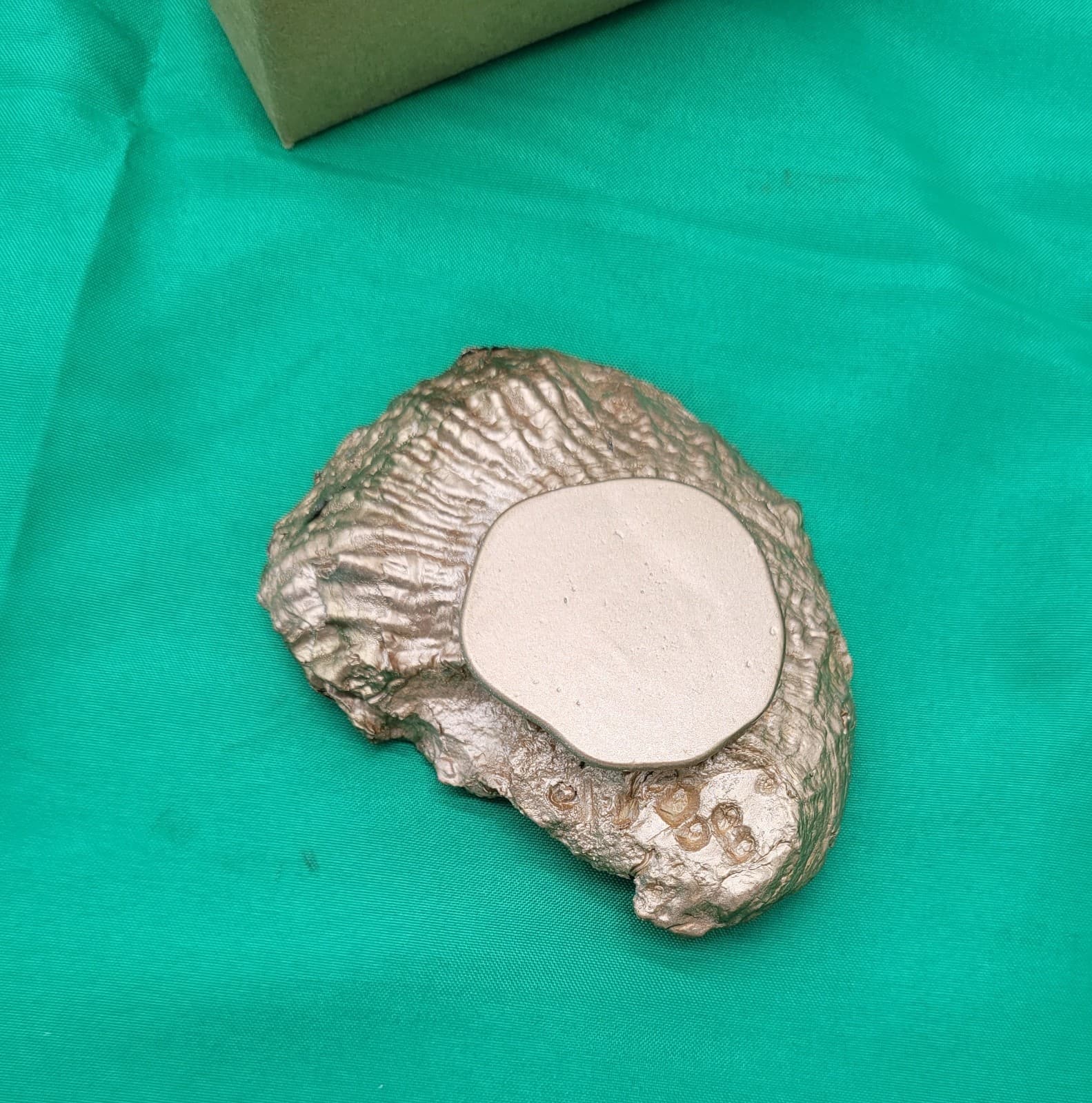Grit & Grace Decorative Oyster Shell Trinket Dish Blue Floral Gold Trim Gift Box - Thumbnail 4