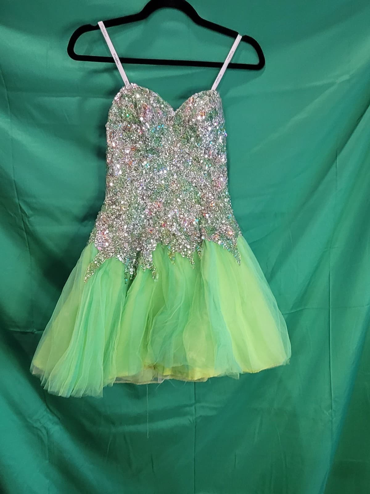 Party Time Lime Green Beaded & Sequin Homecoming Dress – Size 2 - Thumbnail 2