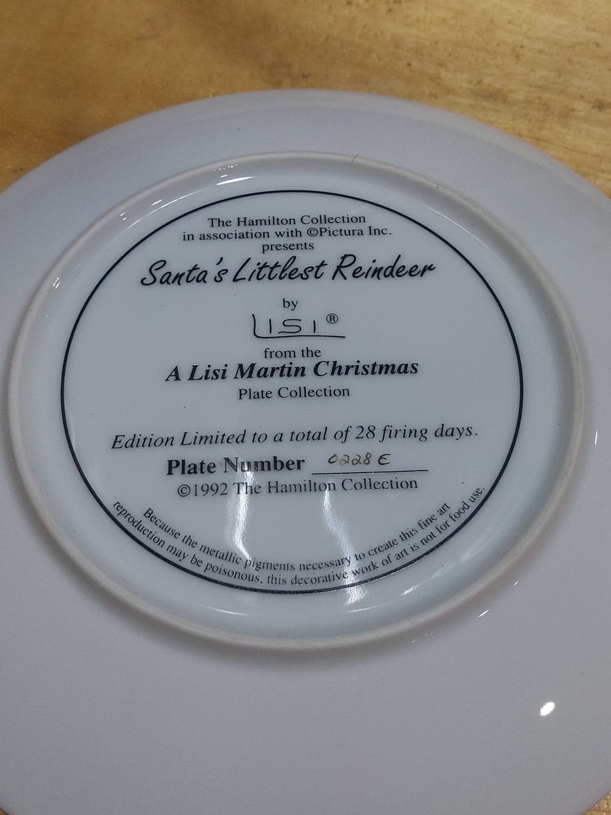 The Hamilton Collection Santa’s Littlest Reindeer Plate 1992 Porcelain LE - Thumbnail 2
