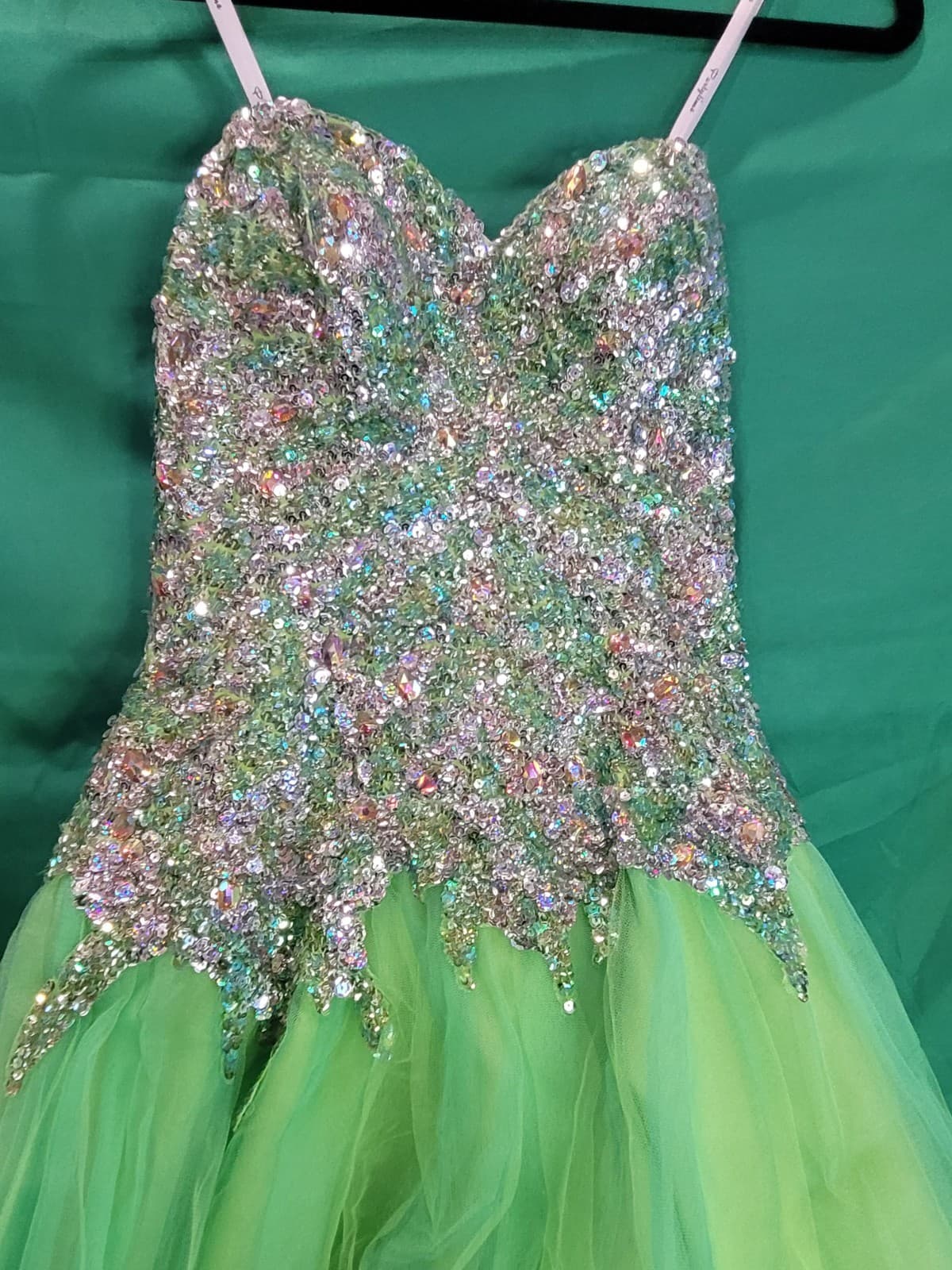 Party Time Lime Green Beaded & Sequin Homecoming Dress – Size 2 - Thumbnail 3