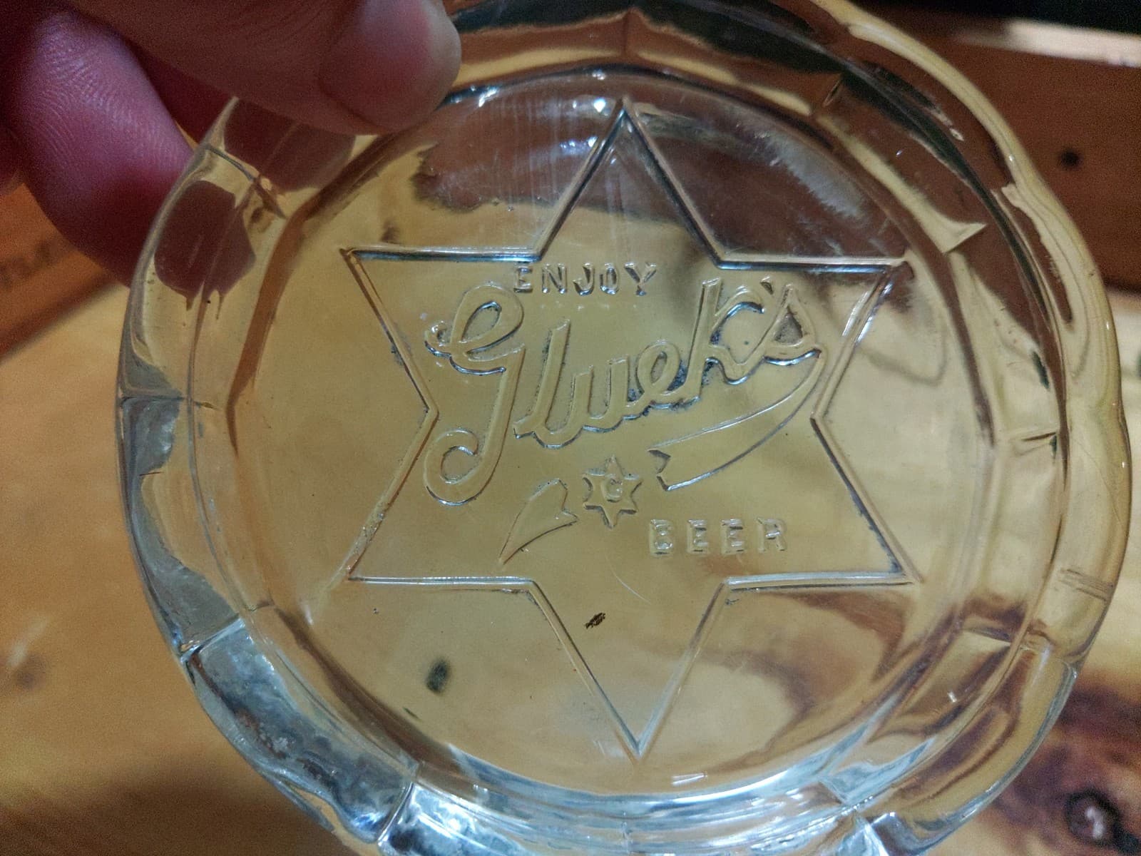 Vintage Glueks Beer Ashtray Clear Glass No Chips Or Cracks "Enjoy Gluek's Beer" - Thumbnail 2