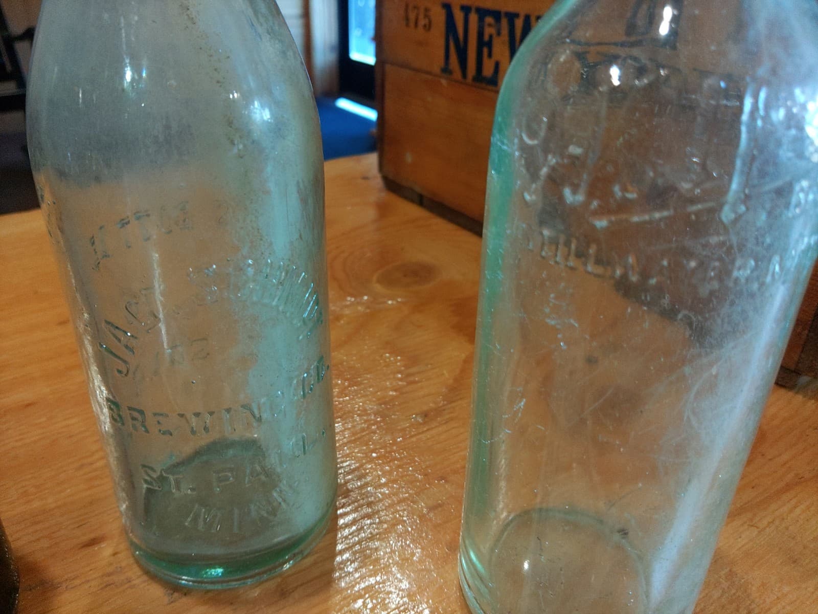 Vintage Embossed Glass Bottle Lot – Schlitz, St. Paul Brewing & Stillwater Soda - Thumbnail 3