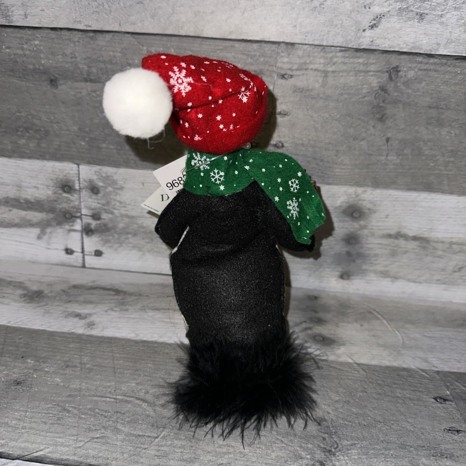 Annalee Dolls Christmas Collection – Cool Gift Penguin 7" 968307 2007 - Thumbnail 3