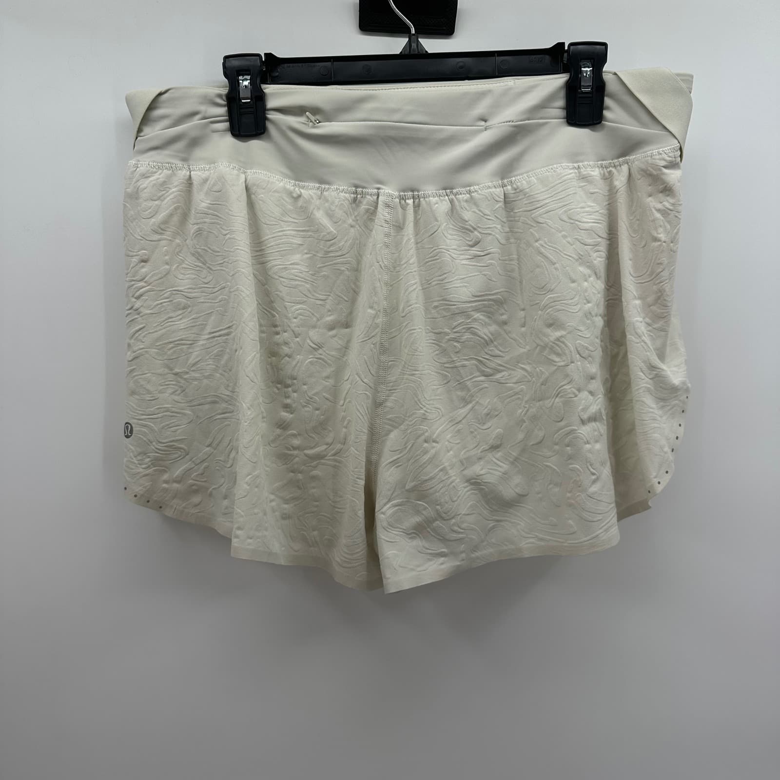 Lululemon Fast And Free High-Rise Short 2" Airflow in Emboss Bone Size 12 - Thumbnail 5