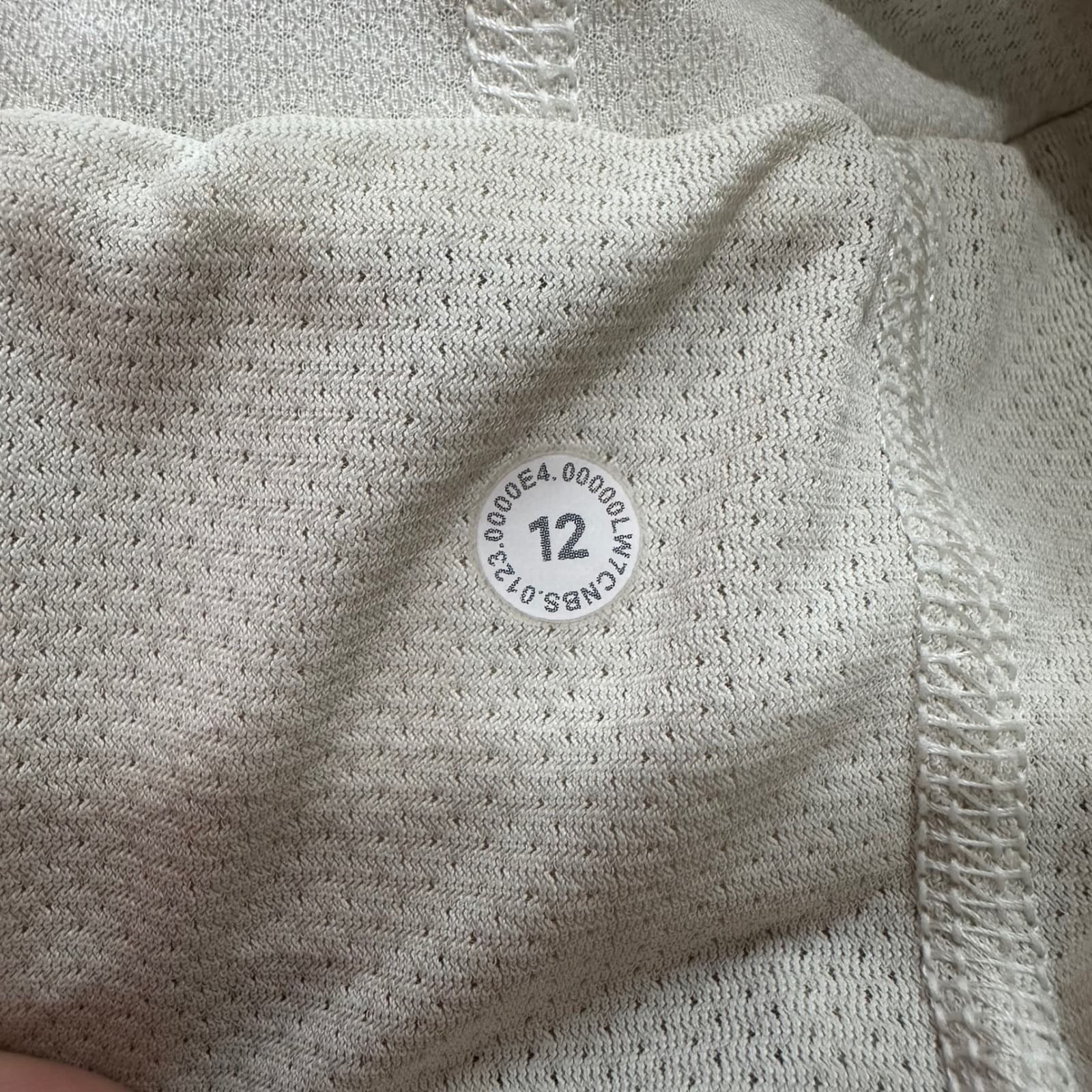 Lululemon Fast And Free High-Rise Short 2" Airflow in Emboss Bone Size 12 - Thumbnail 8