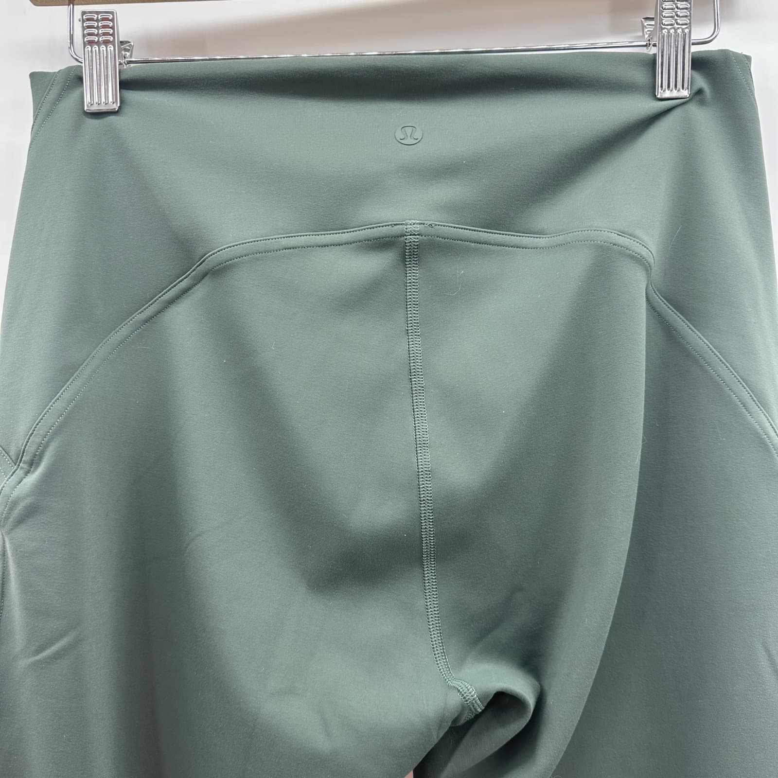 Lululemon Instill High-Rise Crop 23" in Smoked Spruce Sz 10 - Thumbnail 4