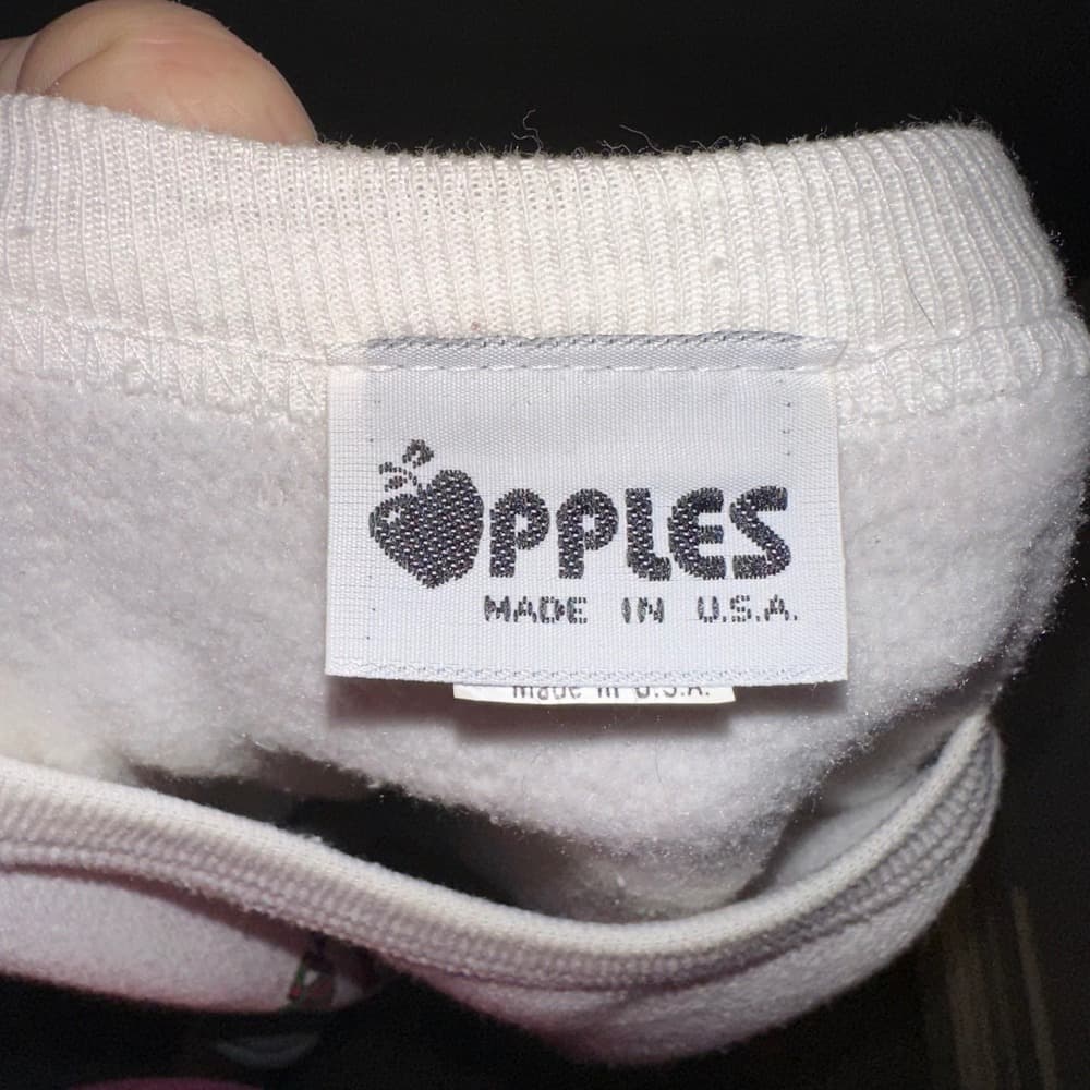 Apples Vintage Christmas Teddy Bears Sweatshirt Women's White L. Sleeve Cozy Top - Thumbnail 5