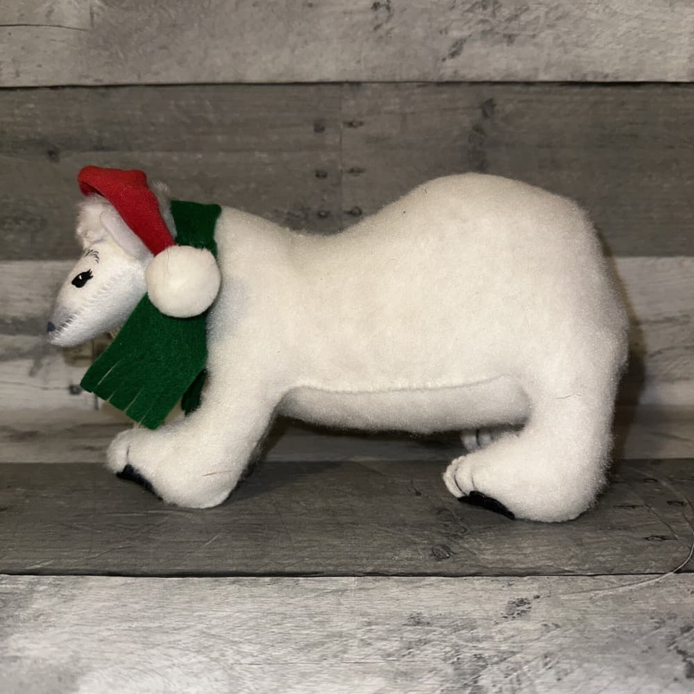 Annalee 2009 Polar Bear with Santa Hat 9" White Christmas Dolls‎ 751209 - Thumbnail 2