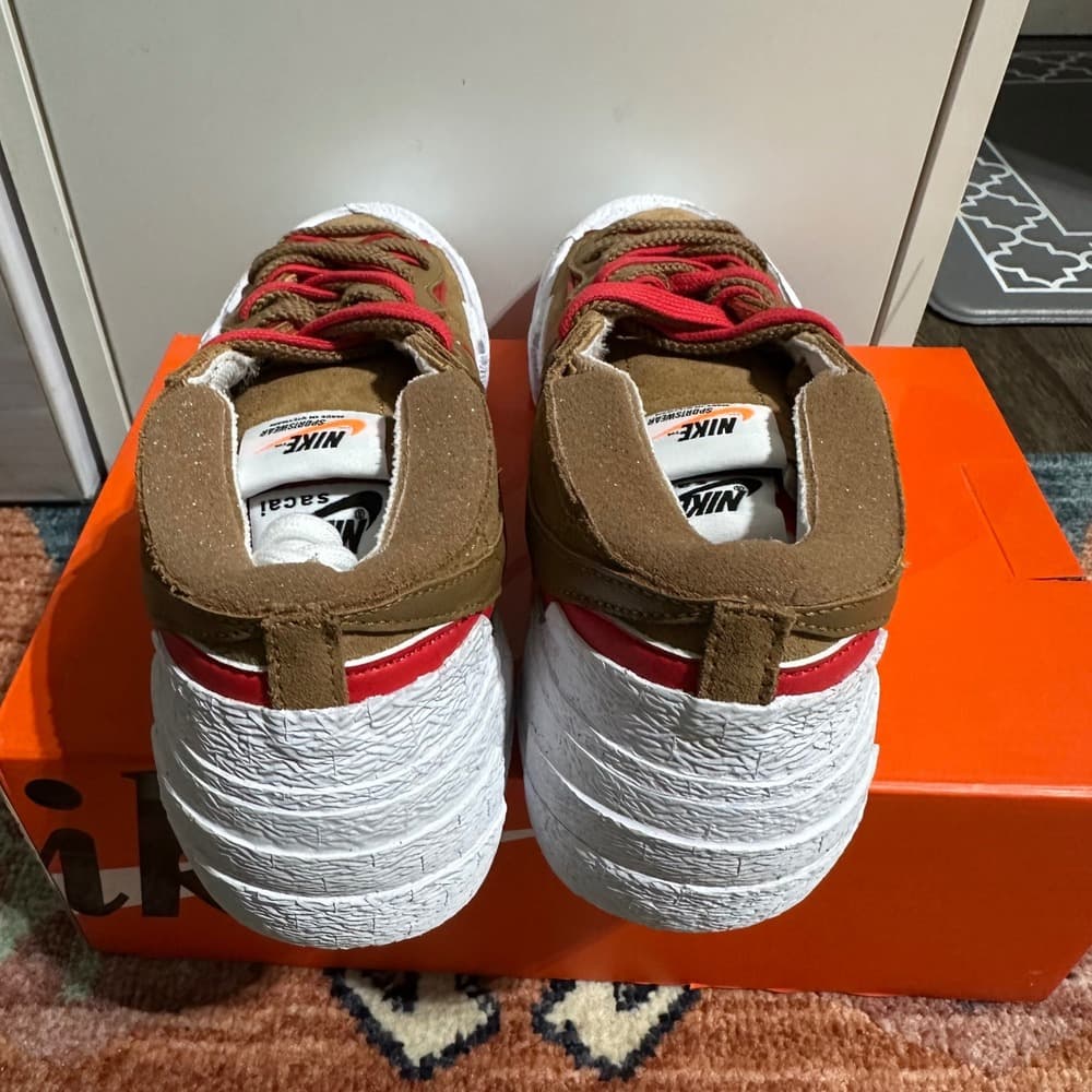 Nike Blazer Low/Sacai LT British Tan/University Red Men's‎ 6.5 Women's 8 - Thumbnail 4