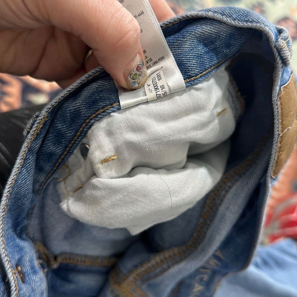 American Eagle Mom Jean Sz 10‎ Reg Distressed - Thumbnail 10
