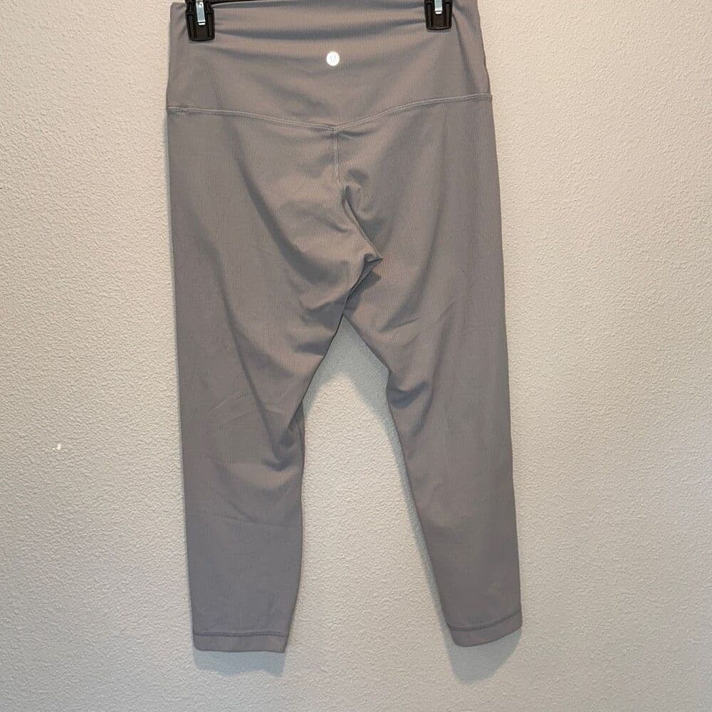 Lululemon Align‎ Ribbed High-Rise Crop 23" in Rhino Grey Sz 10 - Thumbnail 2