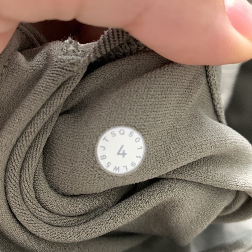 Lululemon Reveal Tight Mindful Motion in‎ Carbon Dust Sz 4 - Thumbnail 6