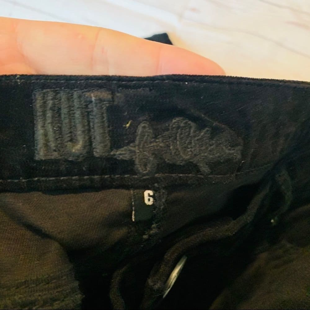 Kut from the Kloth Viv Toothpick‎ Skinny Velvet - Thumbnail 6