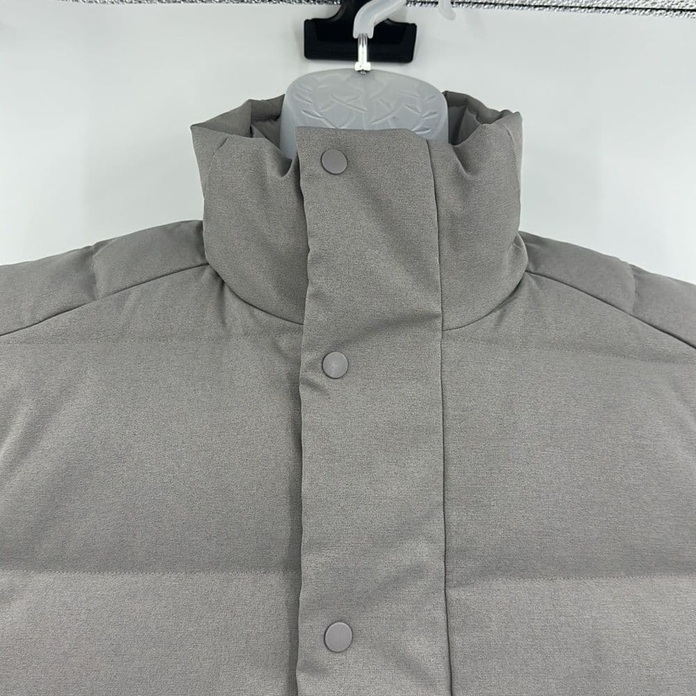 Lululemon Mens Wunder Puff Vest Tech Canvas NWT Sz‎ L Mid Warmth in Gull Gray - Thumbnail 3