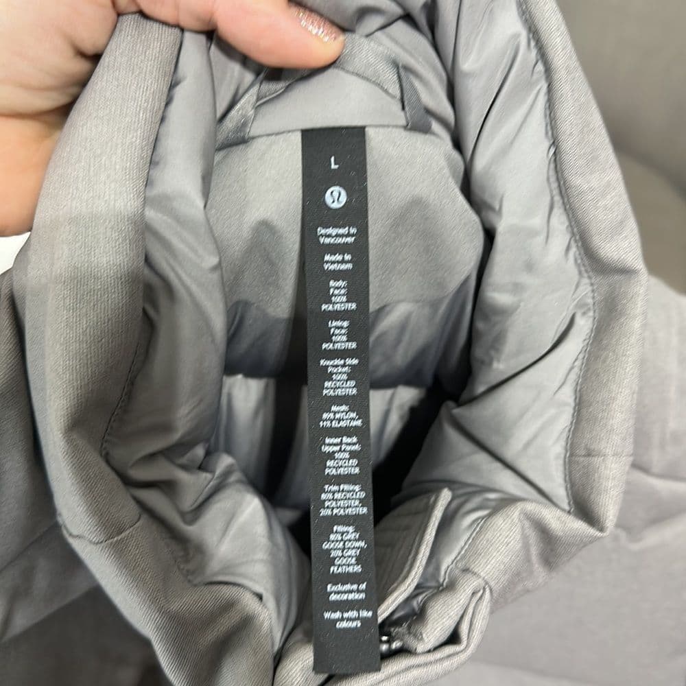 Lululemon Mens Wunder Puff Vest Tech Canvas NWT Sz‎ L Mid Warmth in Gull Gray - Thumbnail 12