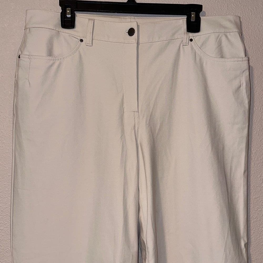 Lululemon City Sleek 5 Pocket Wide-Leg High Rise 7/8 Length Pant in White Opal S - Thumbnail 2