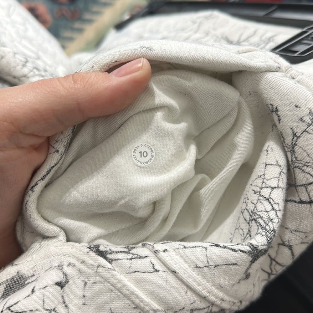 Lululemon Warm Down Jogger *7/8 Length in Thread Dye White Black Sz‎ 10 - Thumbnail 6