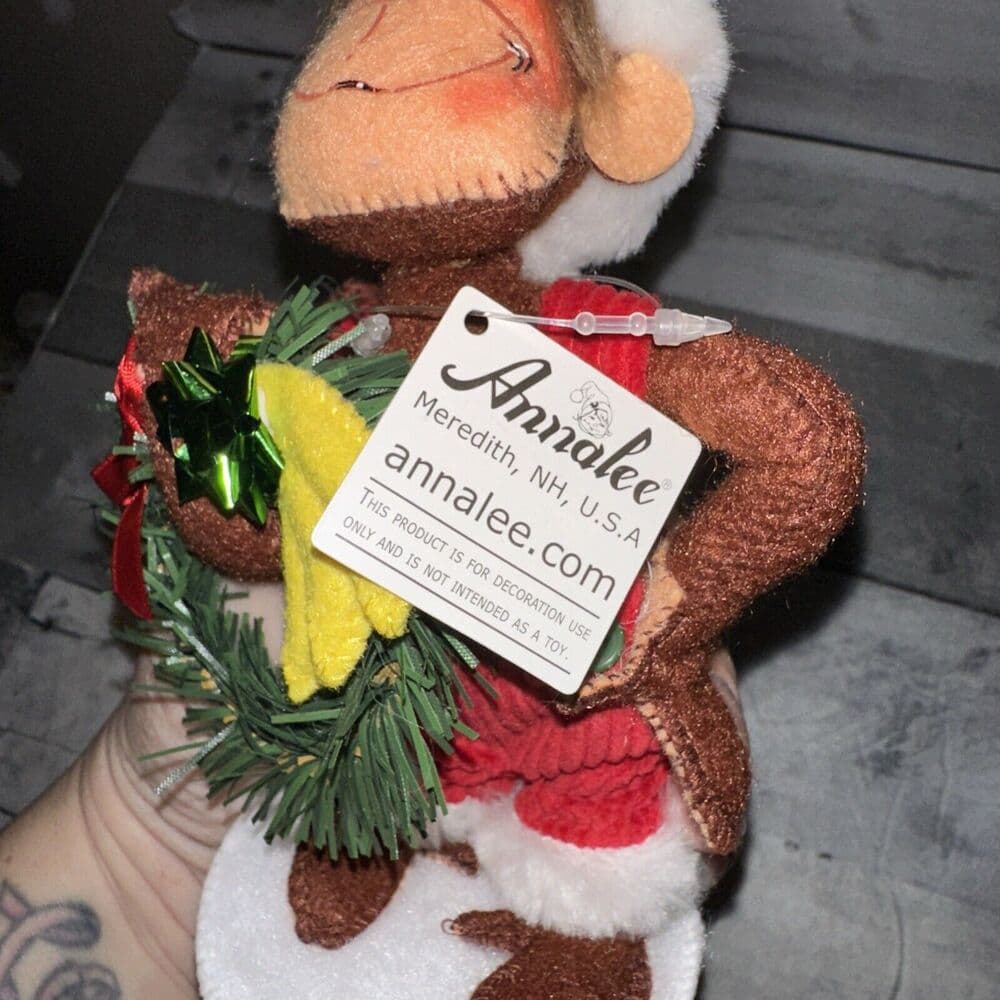 Annalee 7"‎ Classic Santa Monkey in Overalls & Wreath of Bananas 2009 75030 New - Thumbnail 10