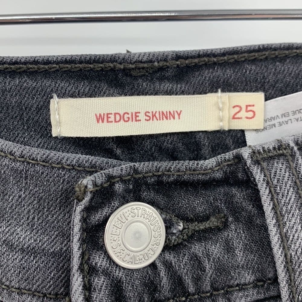 Levi’s Wedgie Skinny‎ Black Denim Sz 25 - Thumbnail 5