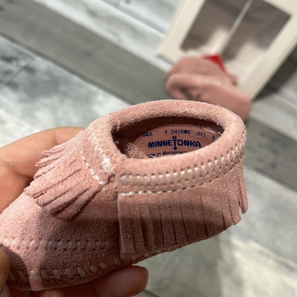Minnetonka Mini-Tonka Style Pink Suede Moccasins‎ Size 1 (3-6m) - Thumbnail 8