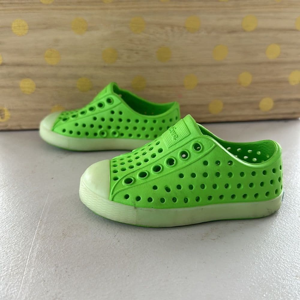 Native Slip On Glow In‎ The Shoes Green Sz C4 - Thumbnail 5