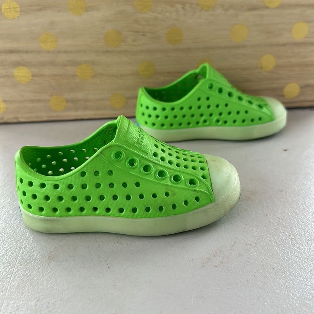 Native Slip On Glow In‎ The Shoes Green Sz C4 - Thumbnail 3