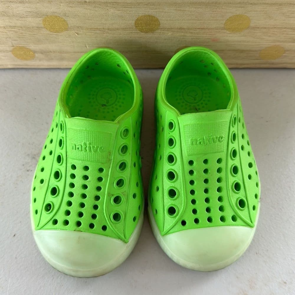 Native Slip On Glow In‎ The Shoes Green Sz C4 - Thumbnail 2