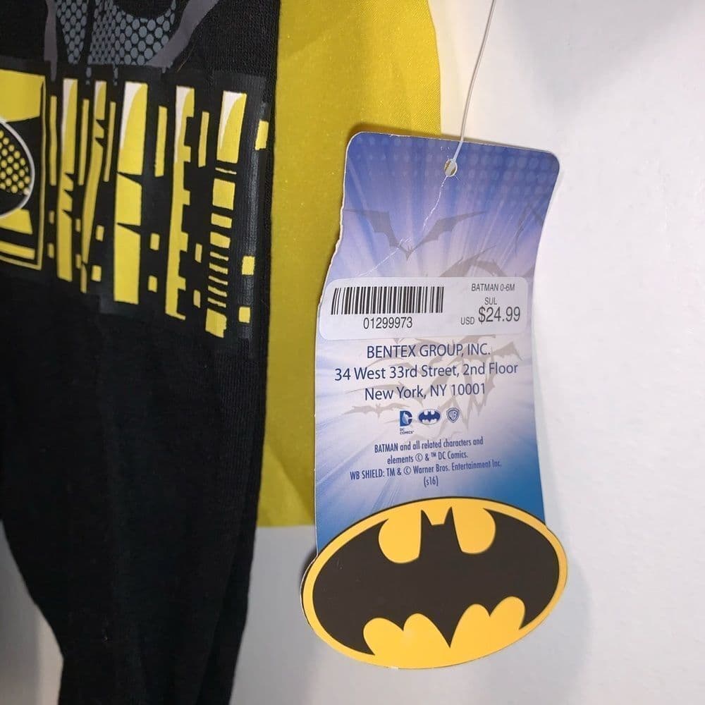 Batman‎ Pajama/Playsuit with Cape 0-6M - Thumbnail 3