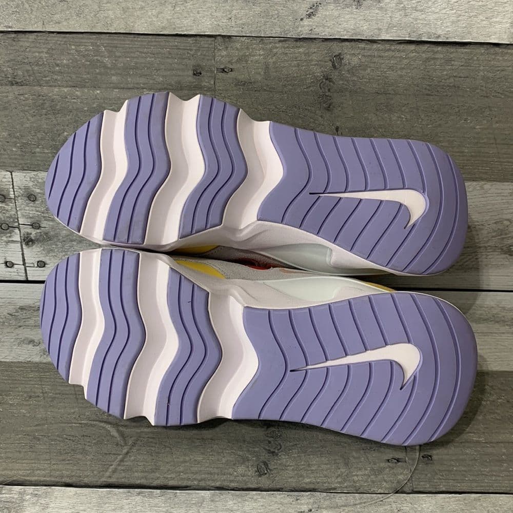 Nike‎ RYZ 365 Never Worn Women’s Sz 8 - Thumbnail 6