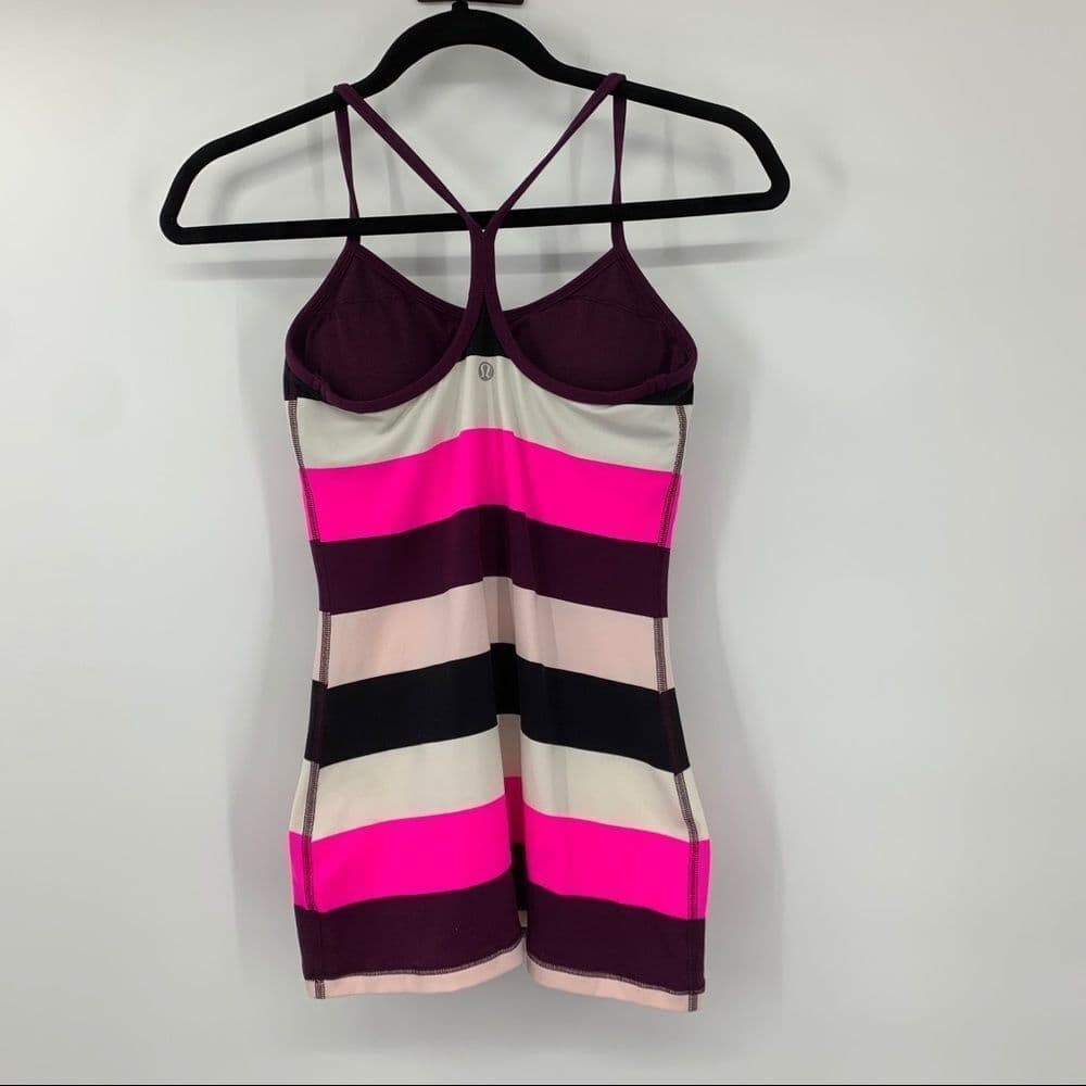 Lululemon Striped Racer Back Bra‎ Tank Women’s 4 - Thumbnail 3