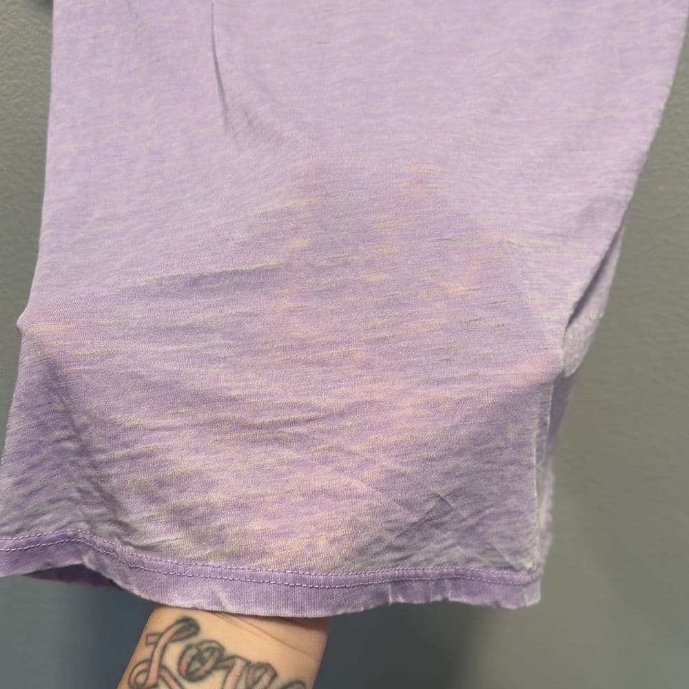 Vince Camuto Purple Butnout‎ Tee NWT Sz XS - Thumbnail 5