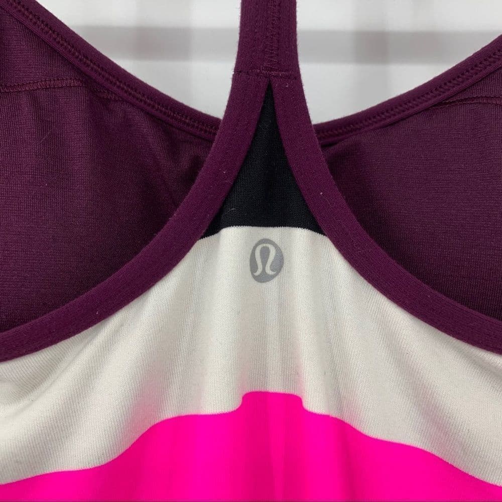 Lululemon Striped Racer Back Bra‎ Tank Women’s 4 - Thumbnail 4