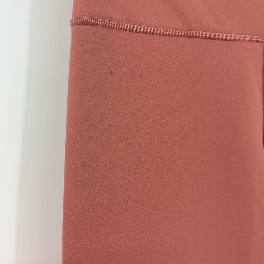 Lululemon Wunder‎ Train High Rise a crop 21” in Brier Rose Sz 10 - Thumbnail 3