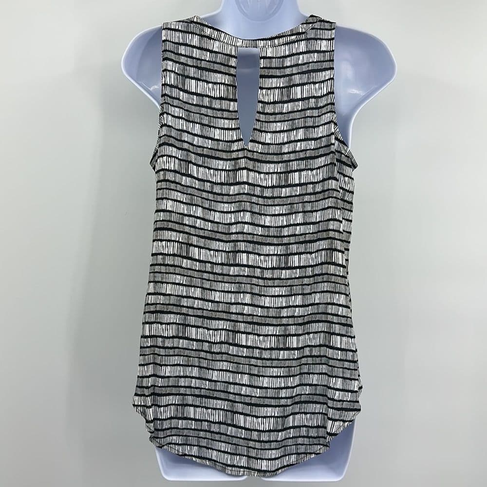 Old Navy Black &‎ White Tank Sz S - Thumbnail 2