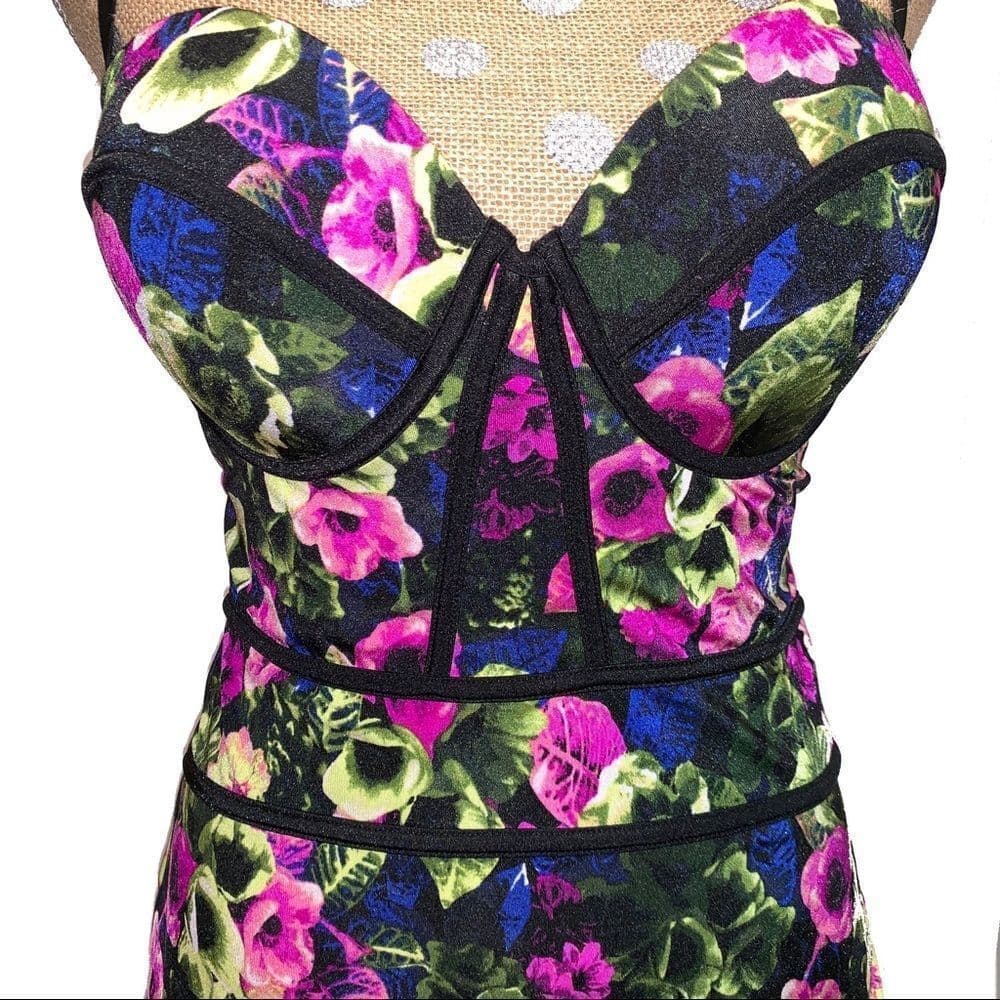 Attention 1pc Swimwear GORGEOUS Sz‎ Large - Thumbnail 2
