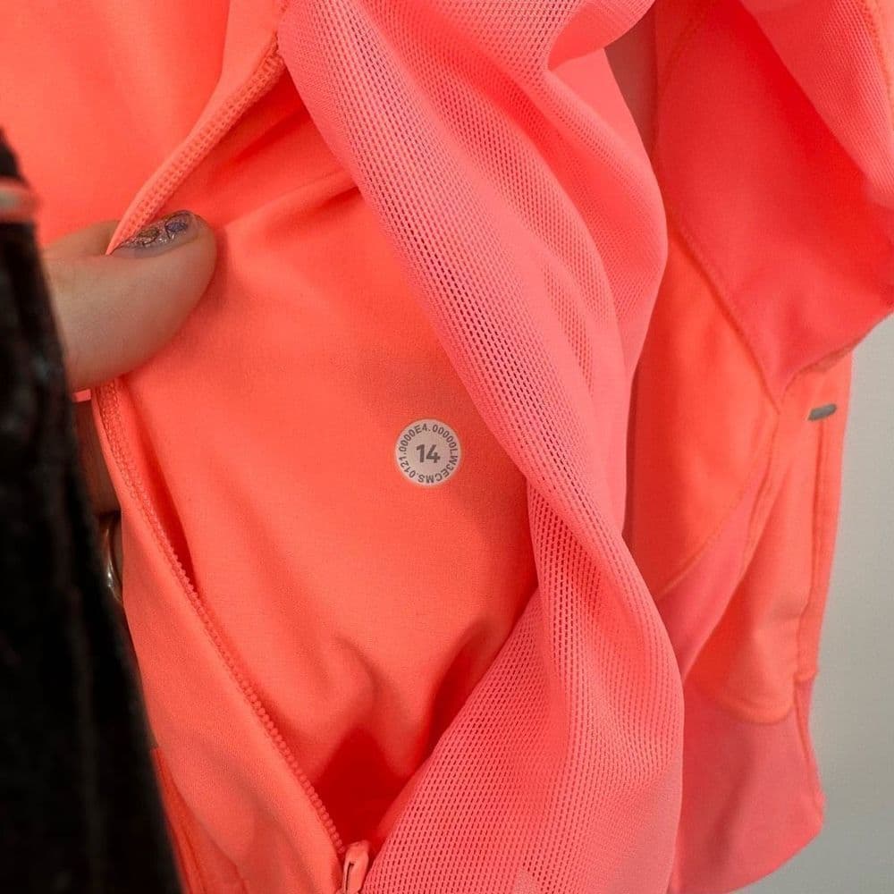 Lululemon Lightweight Run Jacket in‎ Sunset NWT Sz 14 - Thumbnail 6