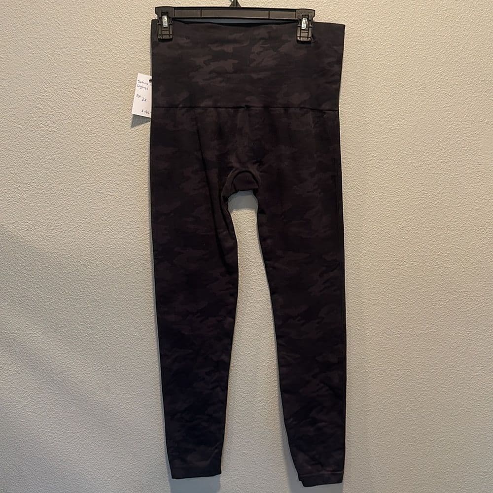 Spanx Black Camo 2X Leggings‎ - Thumbnail 2