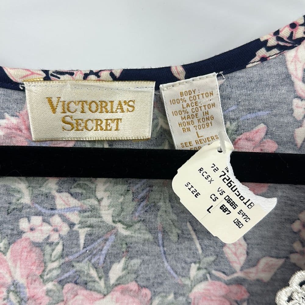 Victoria’s Secret Vintage‎ Long Sleeve Floral Night Gown Sz L NWT - Thumbnail 3