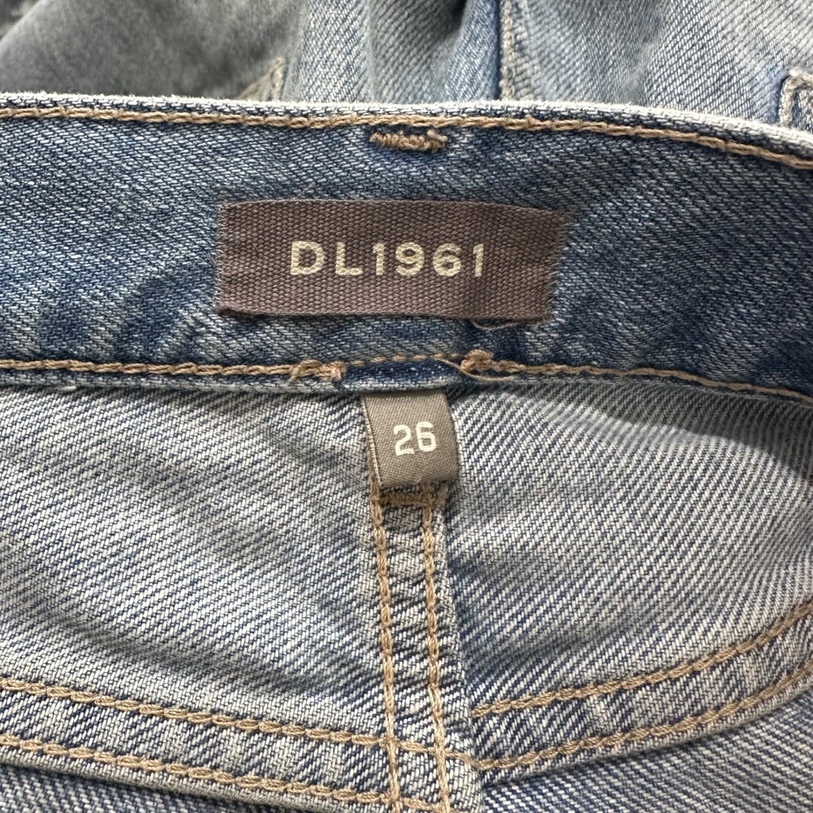DL1961 Emilie Straight Ultra High Rise Vintage 31" Sz 26 - Thumbnail 6