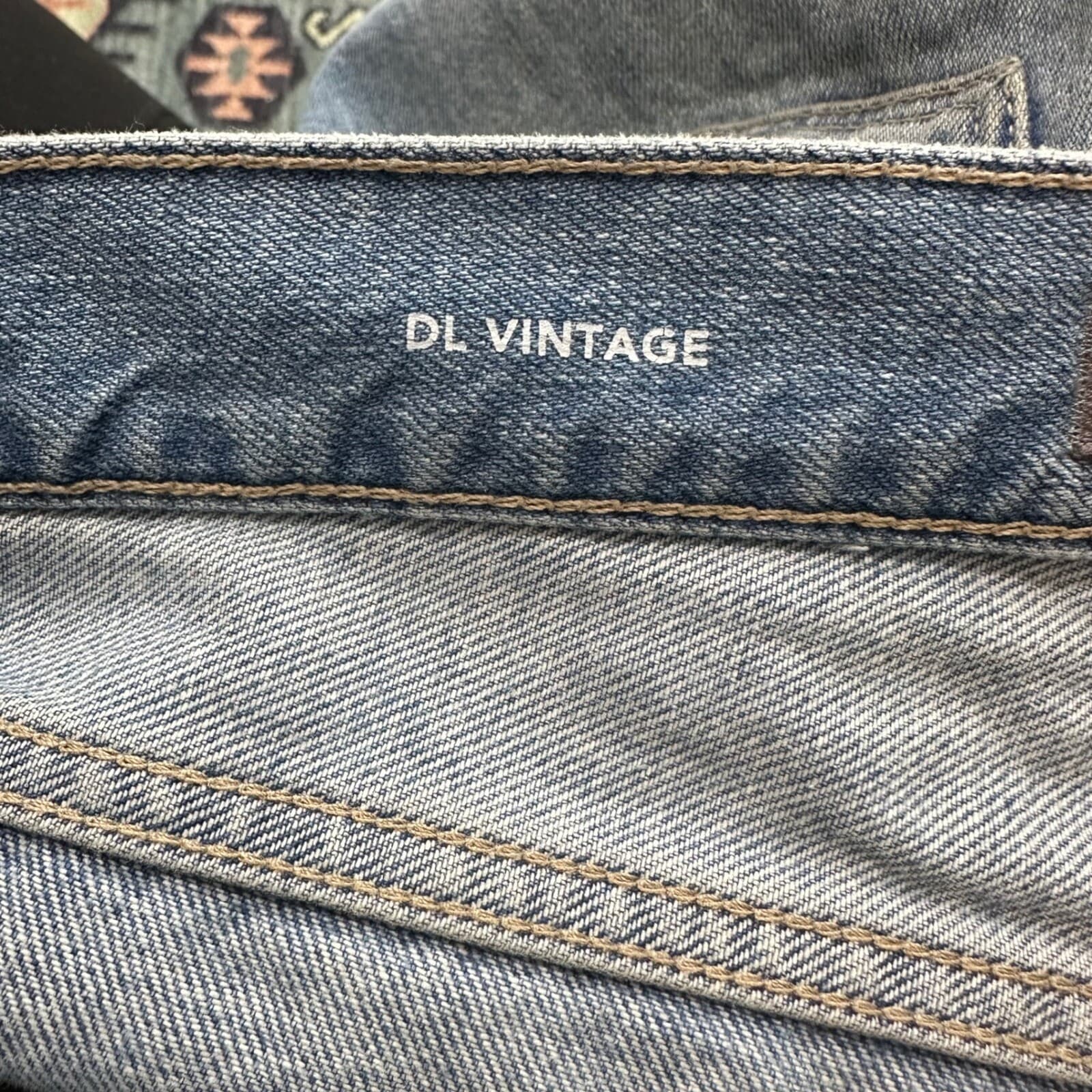 DL1961 Emilie Straight Ultra High Rise Vintage 31" Sz 26 - Thumbnail 7