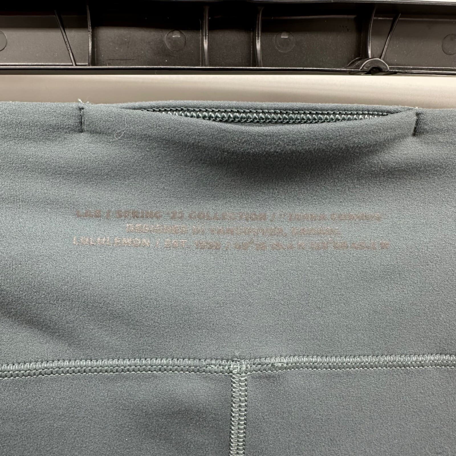 Lululemon Lab Nulu Yoga Tight 25" in Sea Steel Size 10 - Thumbnail 3
