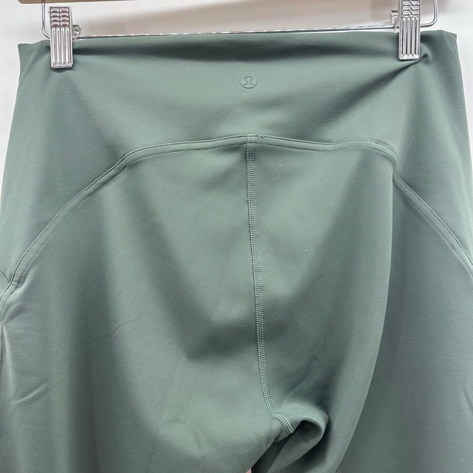 Lululemon Instill High-Rise Crop 23" in Smoked Spruce Sz 10 - Thumbnail 4