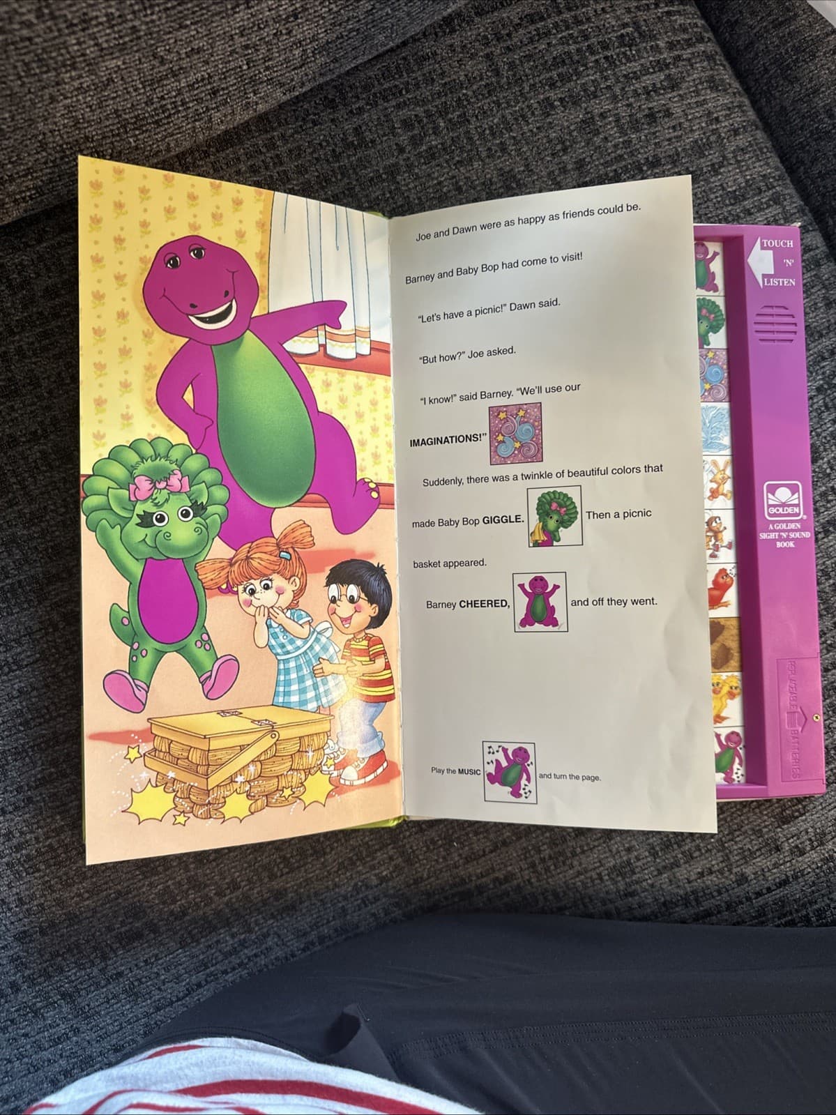 Golden Sound Story BARNEY'S MAGICAL PICNIC Golden Sound Story Book Works! - Thumbnail 7