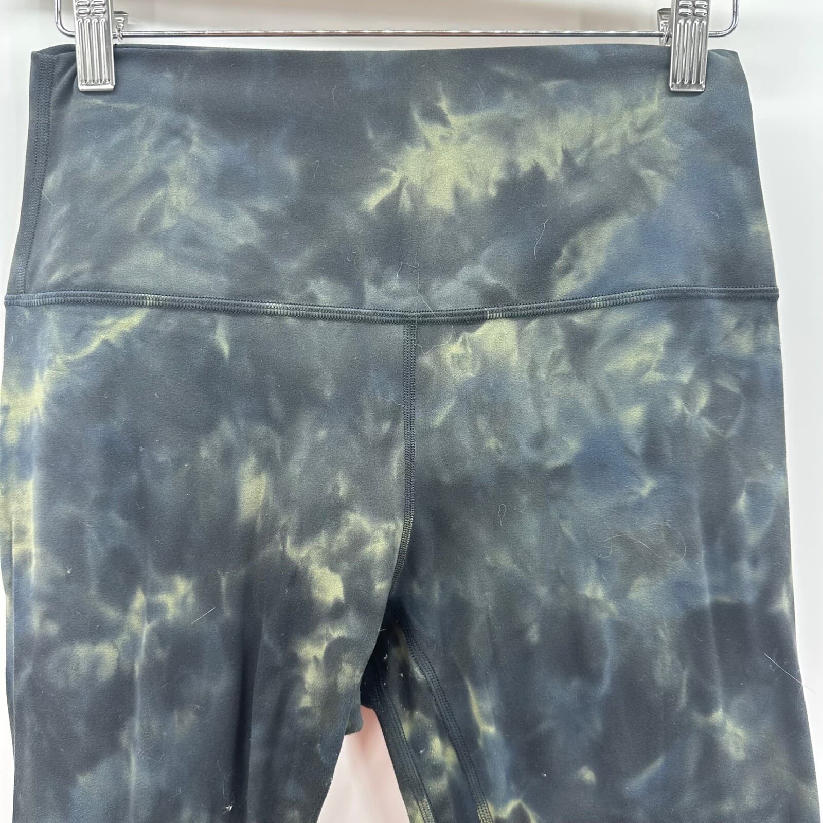 Lululemon Align Crop 21" Diamond Dye Graphite Grey Bronze Green in Size 8 - Thumbnail 2