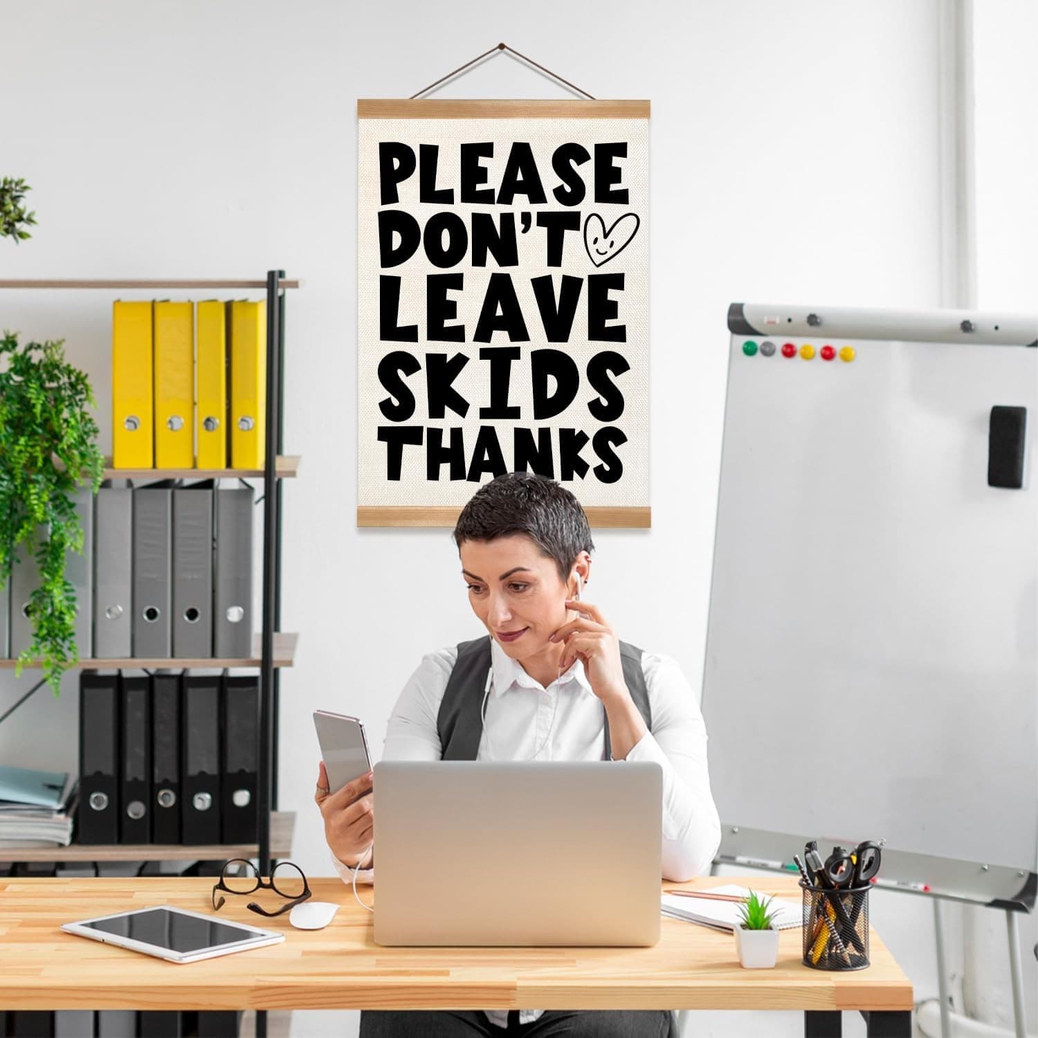 Funny Bathroom Wall Decor Sign Please Don’t Leave Skids Farmhouse Canvas - Thumbnail 7