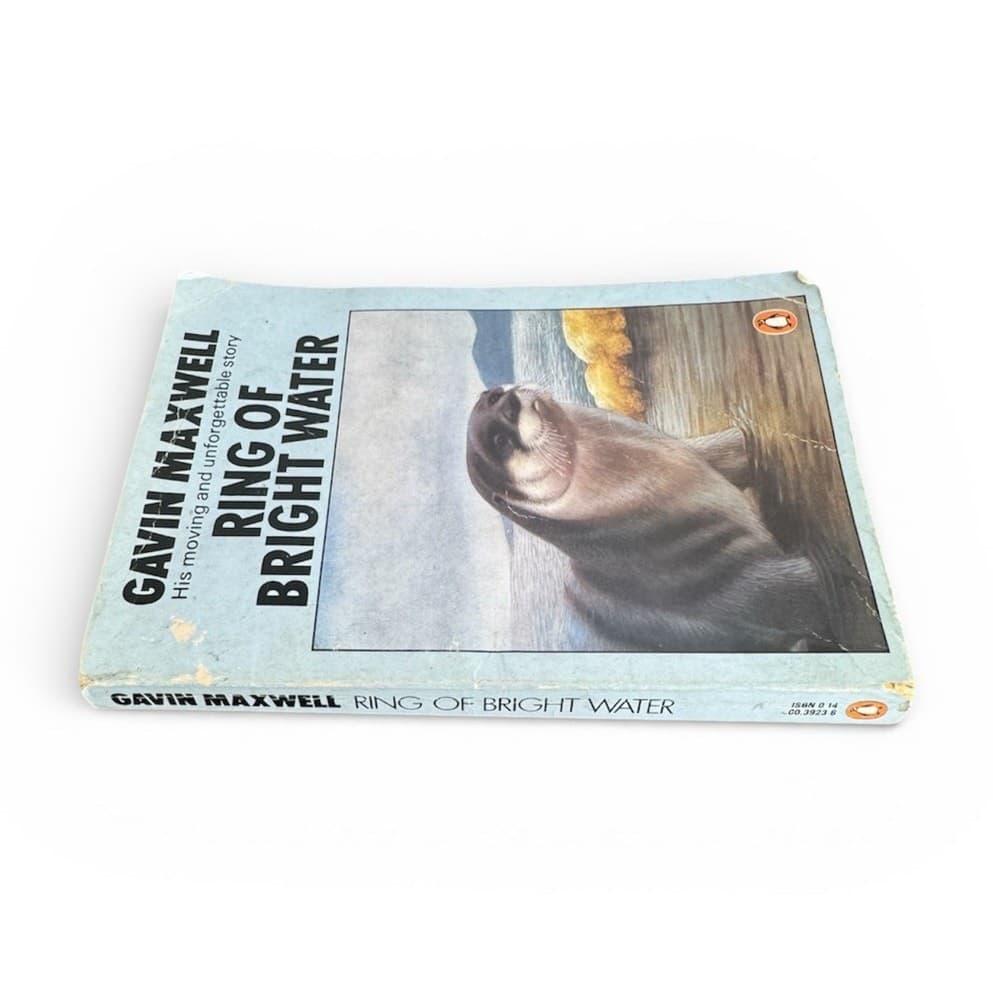 Ring of Bright Water Gavin Maxwell Penguin Paperback ISBN 0140039236 - Thumbnail 3