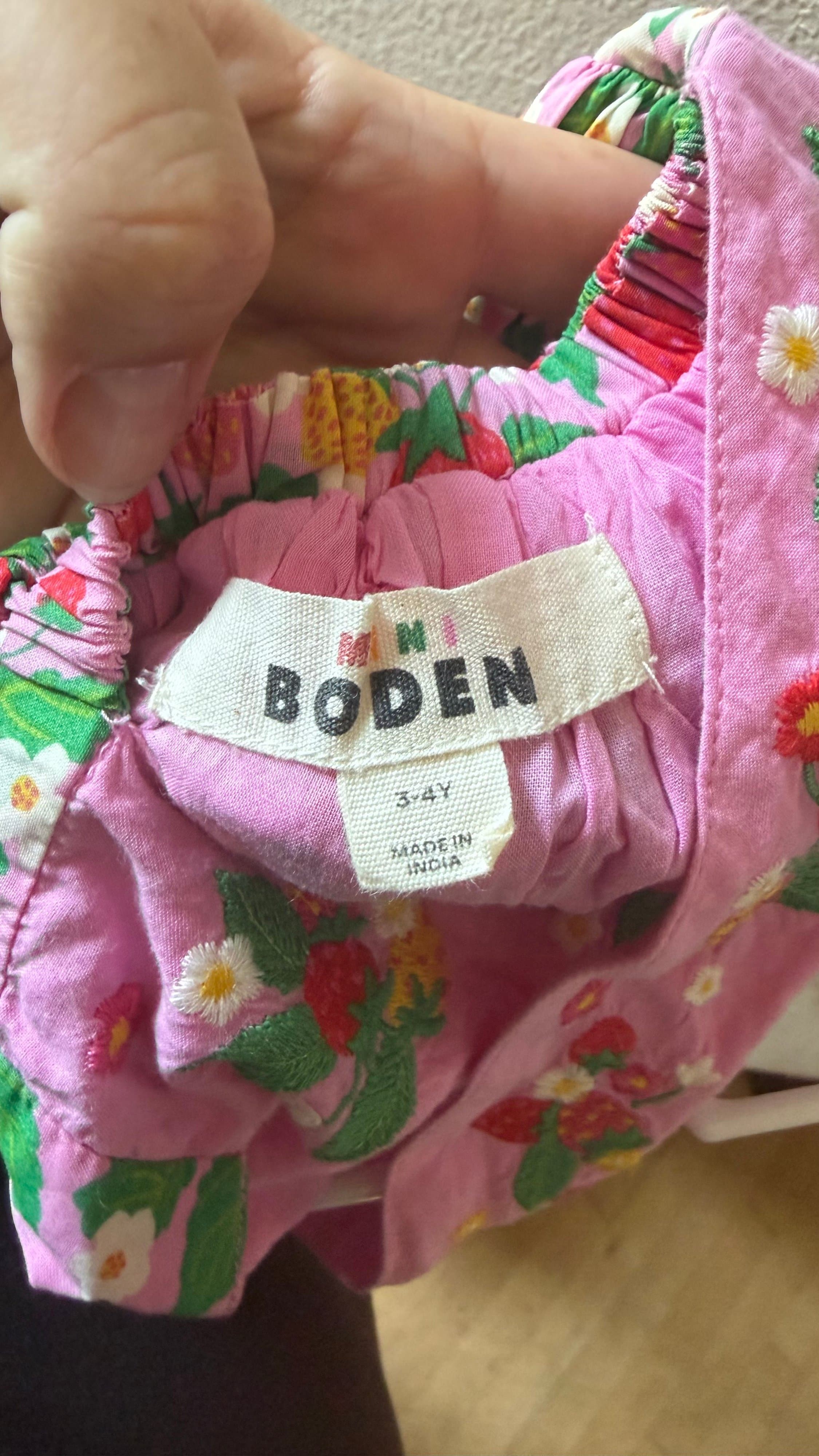 Mini Boden Girls Strawberry Print Dress 3-4Y - Thumbnail 5