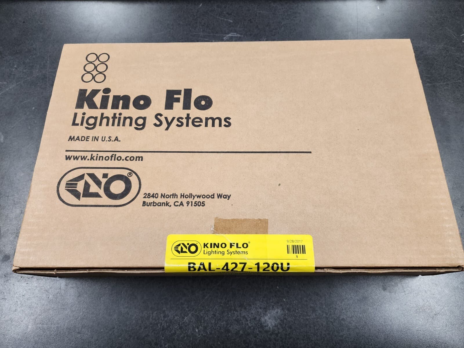 Kino Flo Double Lighting System Model BAL-227 - Thumbnail 17