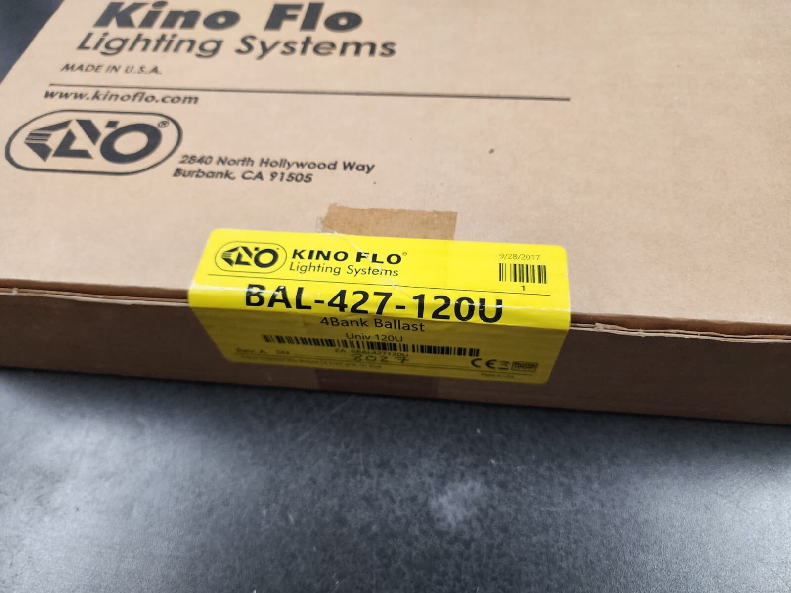 Kino Flo Double Lighting System Model BAL-227 - Thumbnail 18